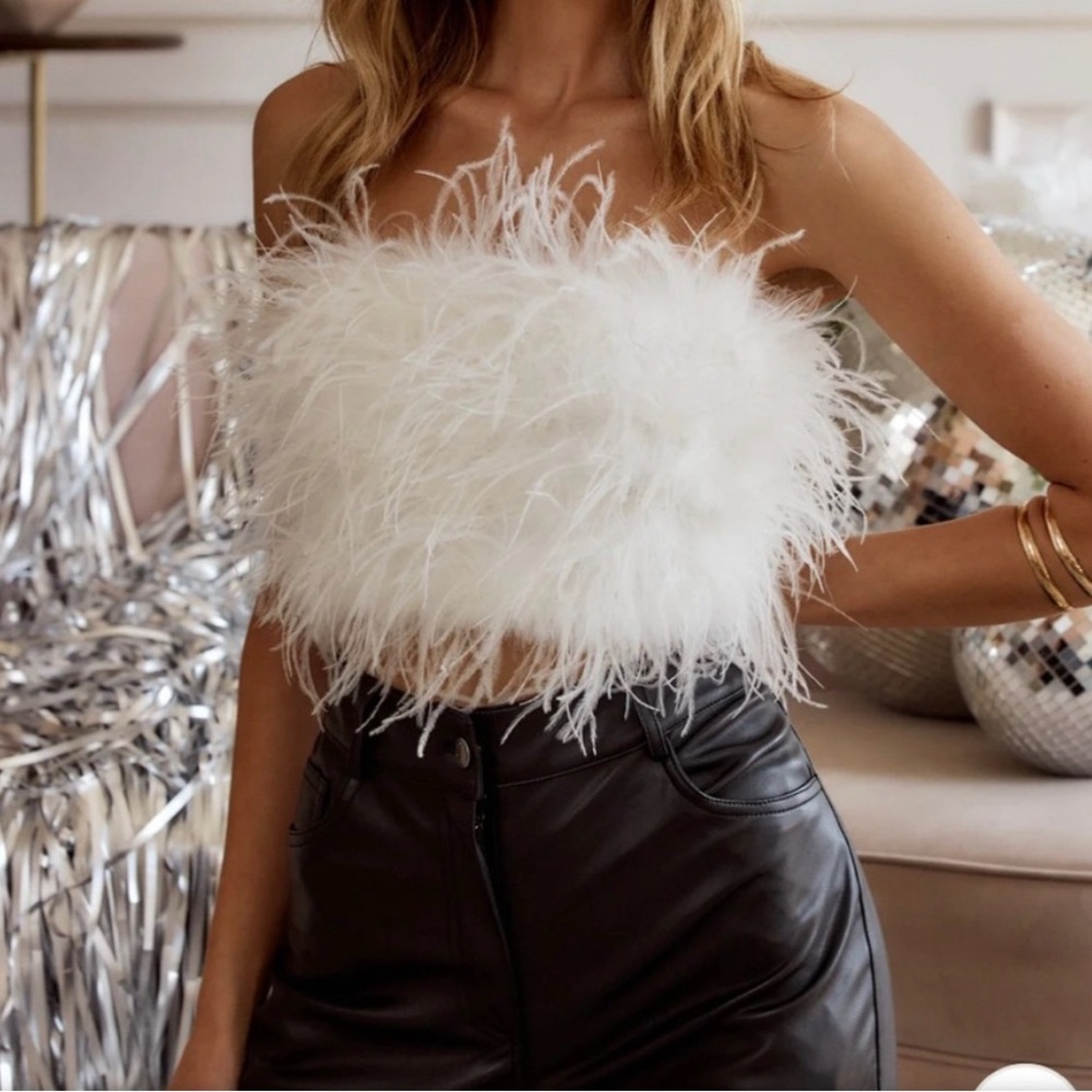 12th Tribe Chanel white faux feather top size L